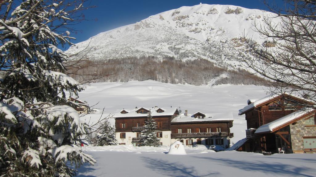 Chalet Del Sole Per Gruppi ลีวินโญ ภายนอก รูปภาพ