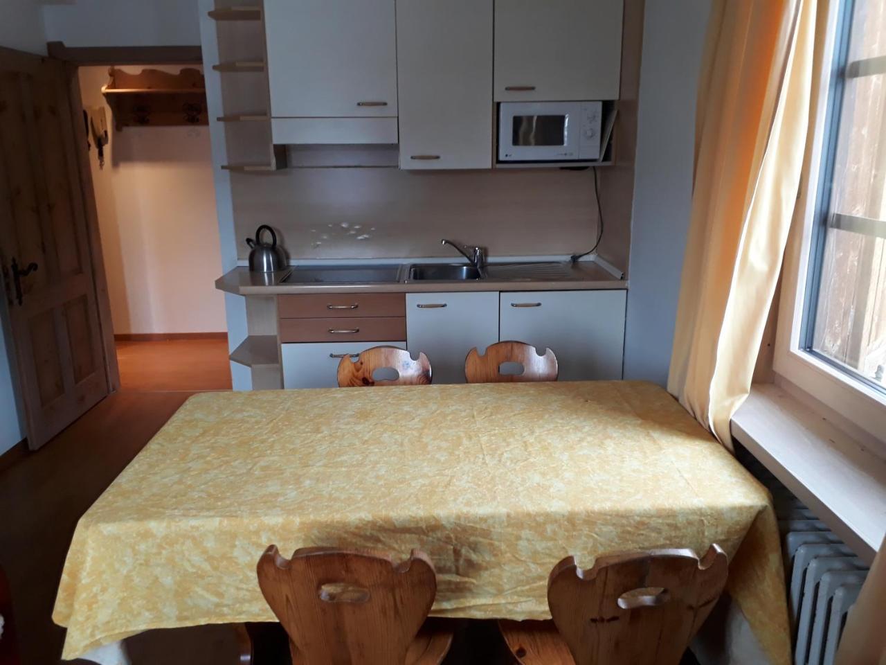 Chalet Del Sole Per Gruppi ลีวินโญ ภายนอก รูปภาพ
