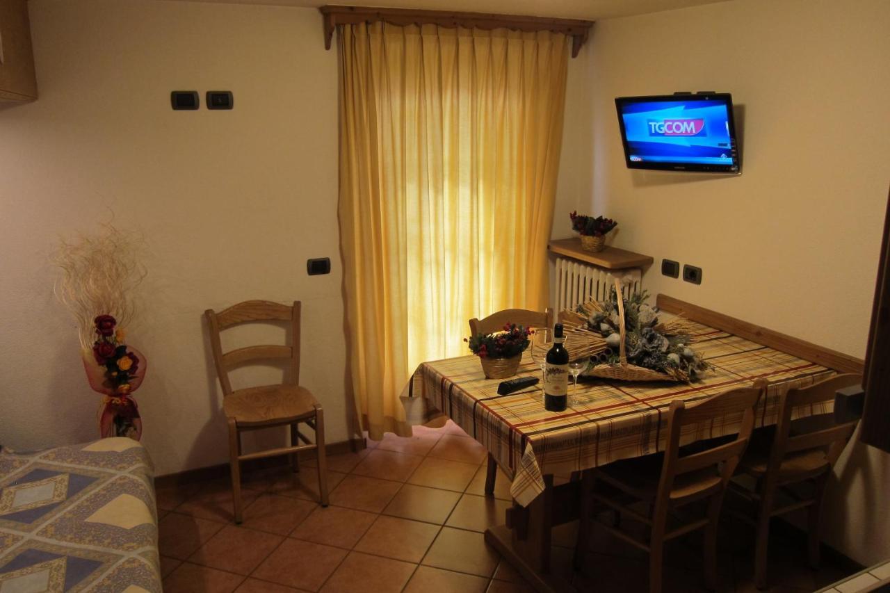 Chalet Del Sole Per Gruppi ลีวินโญ ห้อง รูปภาพ